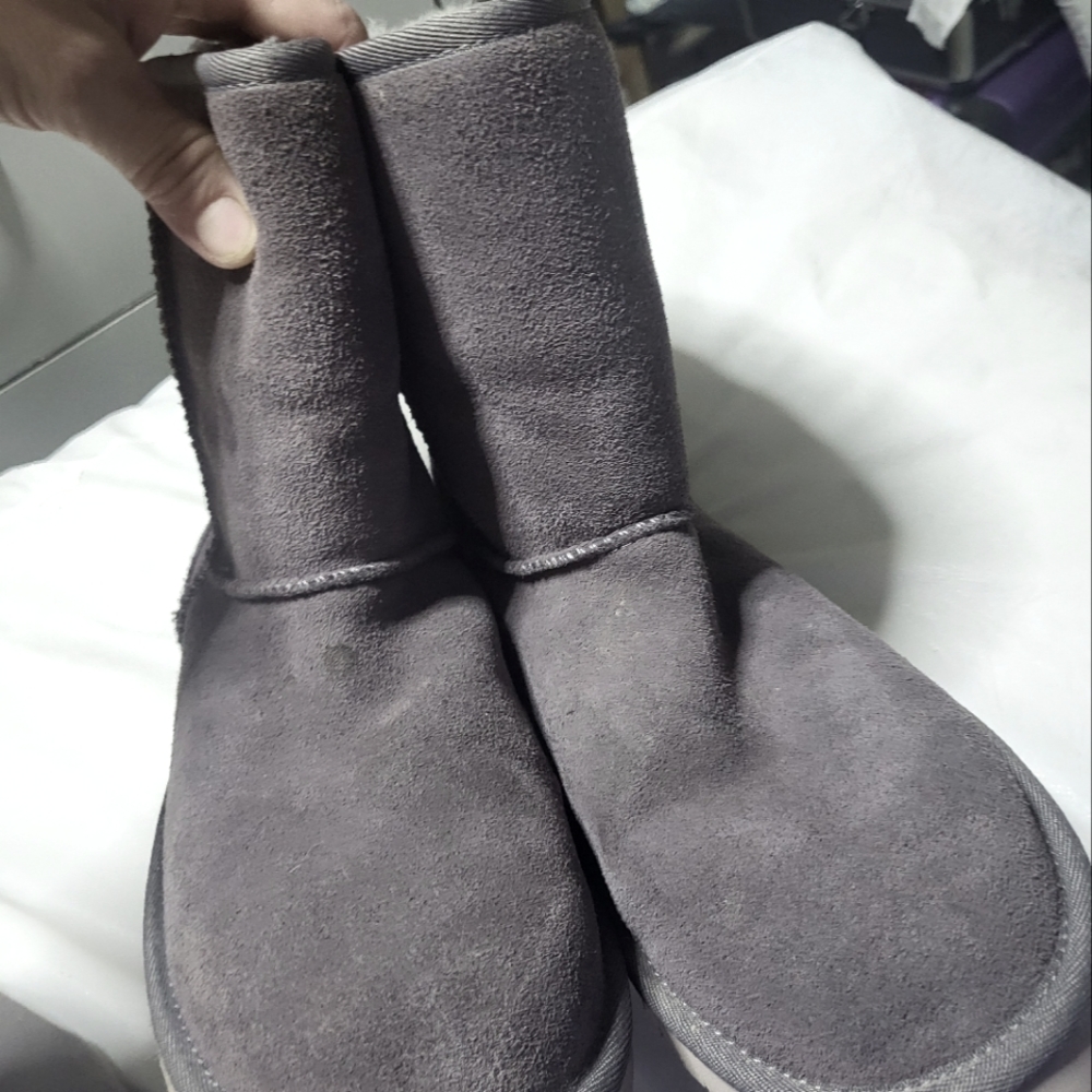Kookaburra by Uggs